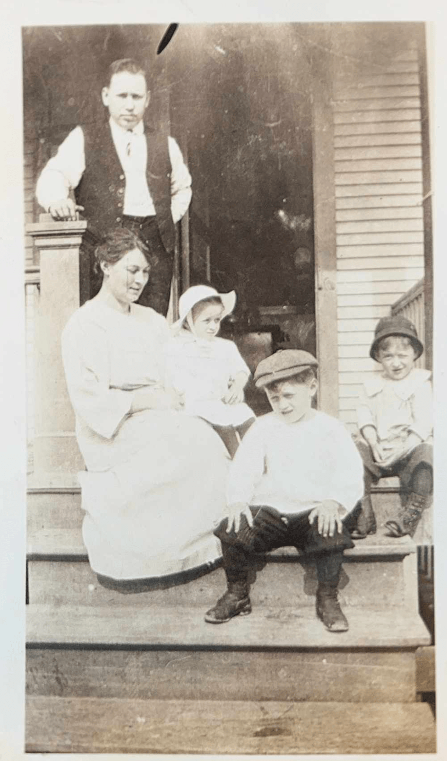Julius and Elsie Kleier with family
